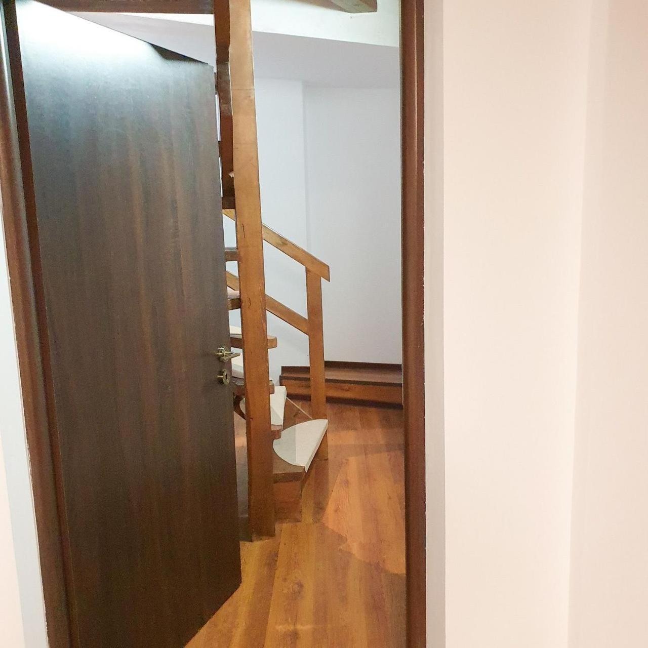 Joy City Stay Semenicului 2 Braşov Esterno foto